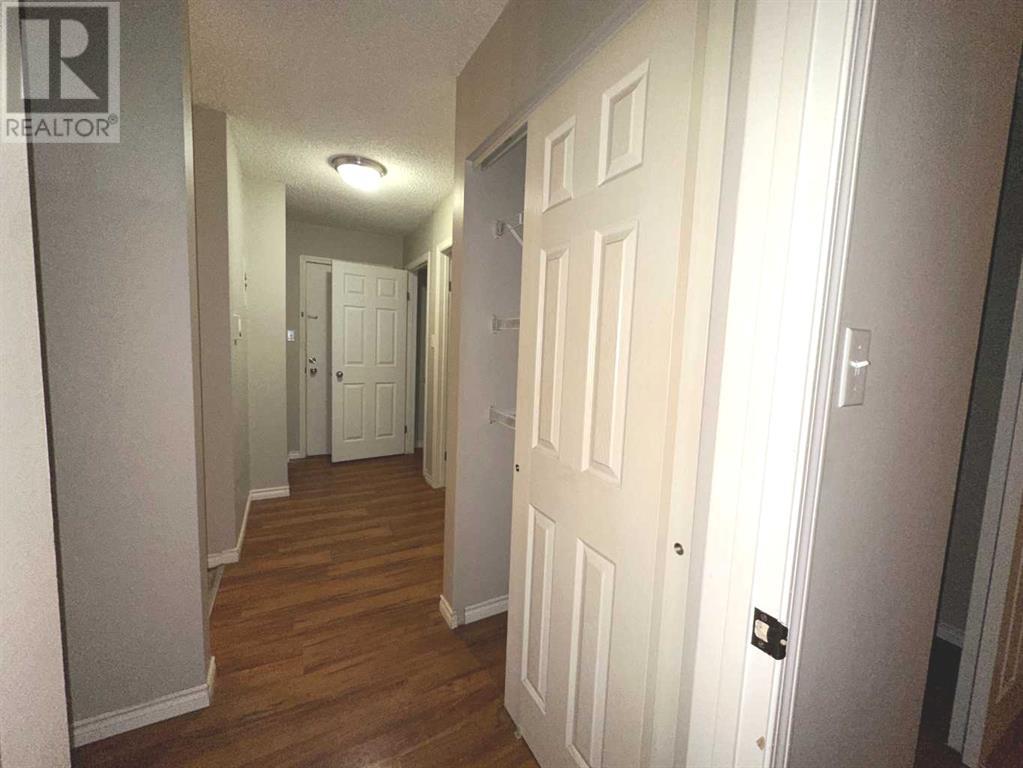 Single Family House Low rise for Sale in   Mount Pleasant Drive Mount Pleasant Camrose 
