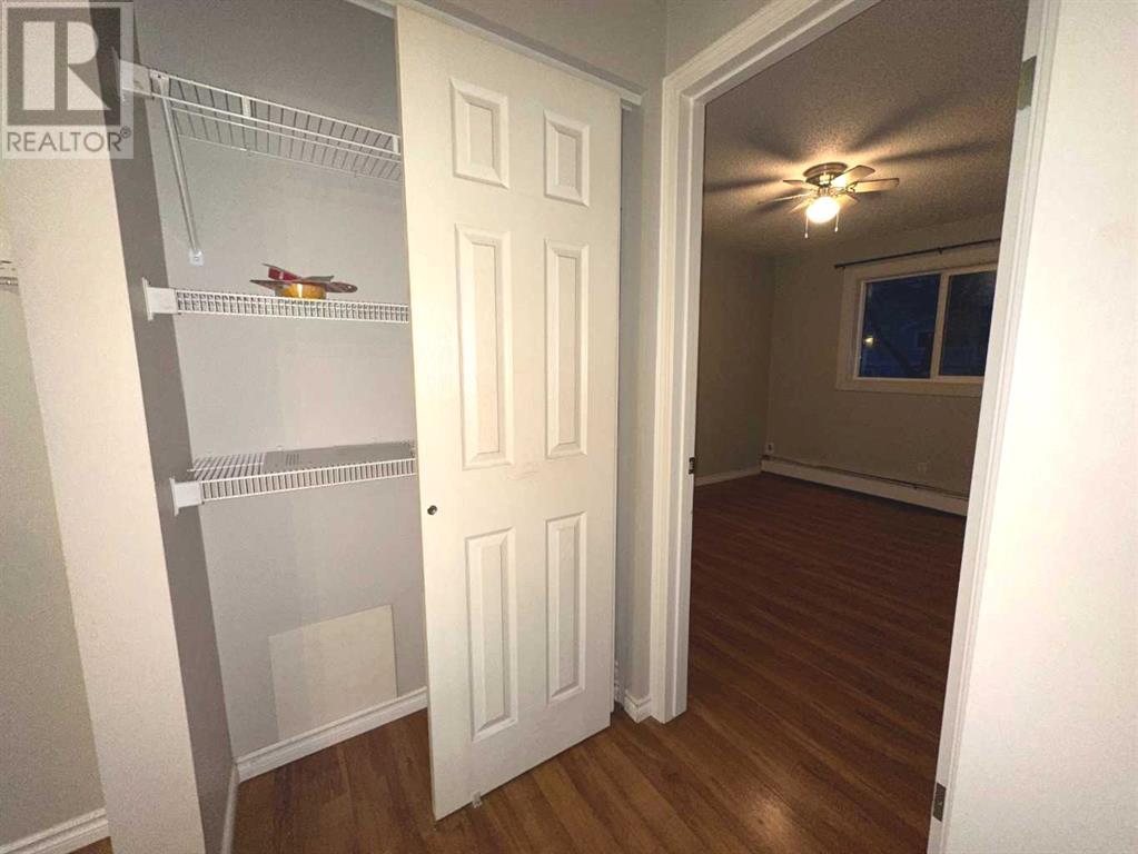 Single Family House Low rise for Sale in   Mount Pleasant Drive Mount Pleasant Camrose 