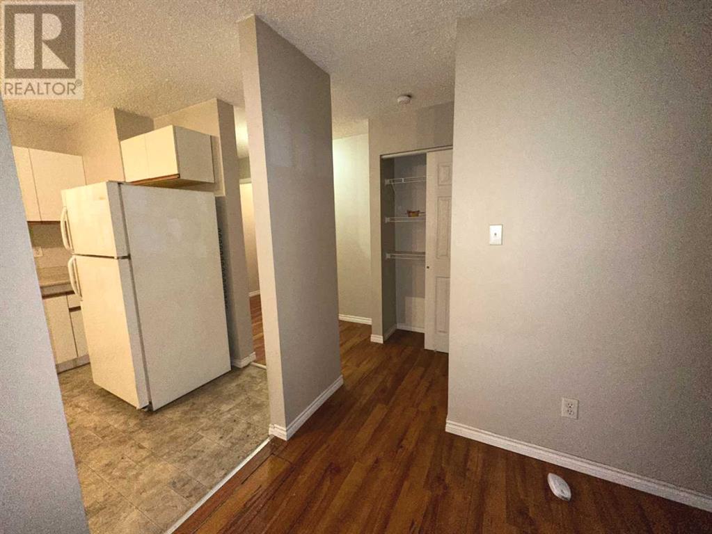 Single Family House Low rise for Sale in   Mount Pleasant Drive Mount Pleasant Camrose 