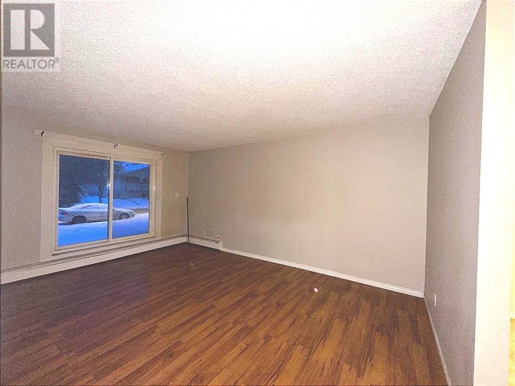 Single Family House Low rise for Sale in   Mount Pleasant Drive Mount Pleasant Camrose 