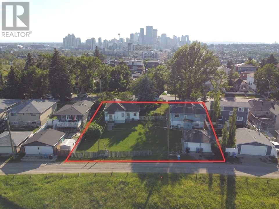 Single Family House Bungalow for Sale in  Child Avenue NE Renfrew Calgary 