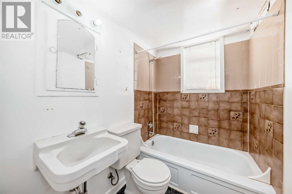 Single Family House Bungalow for Sale in  Child Avenue NE Renfrew Calgary 