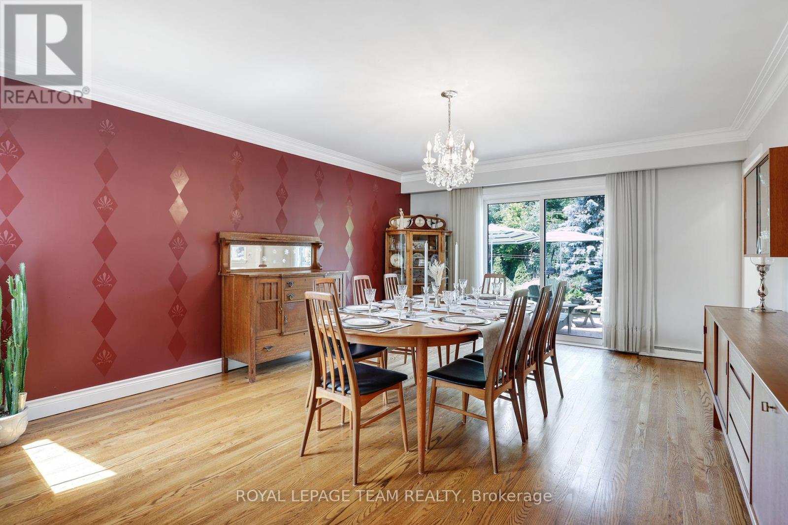 Photo 41 of 1939 Wembley Avenue, Ottawa ON