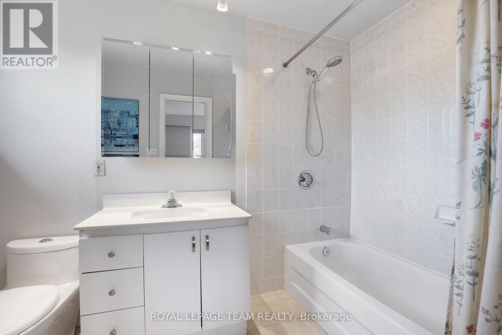 Photo 28 of 1939 Wembley Avenue, Ottawa ON