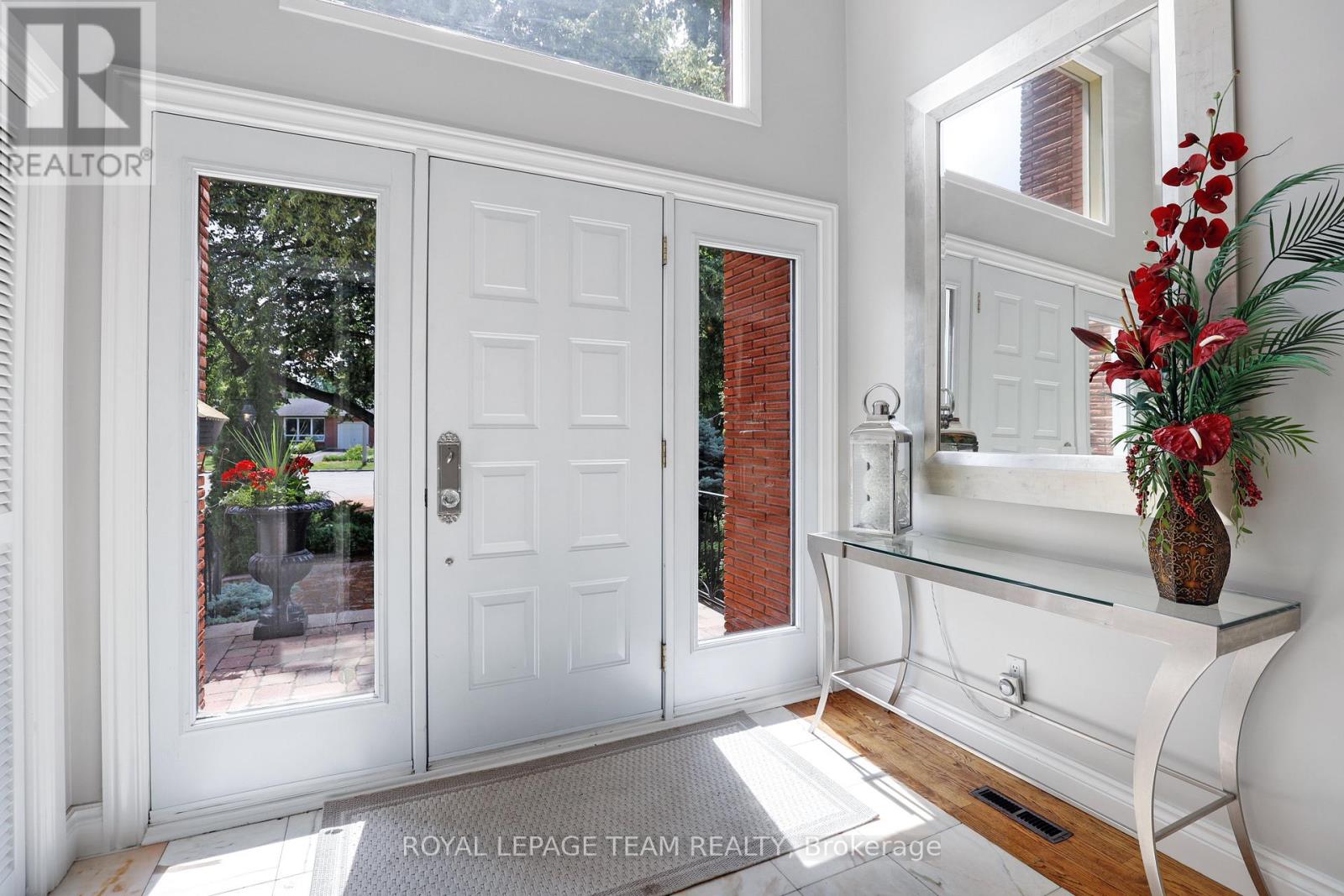 Photo 14 of 1939 Wembley Avenue, Ottawa ON