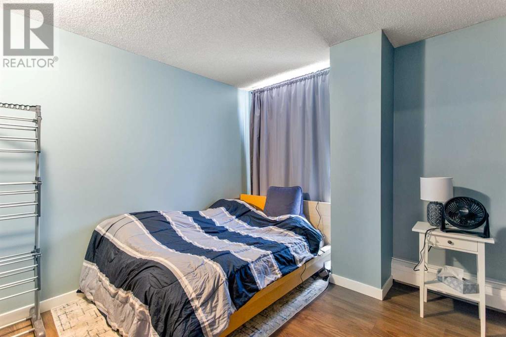 Single Family House for Sale in   Dalton Drive NW Dalhousie Calgary 