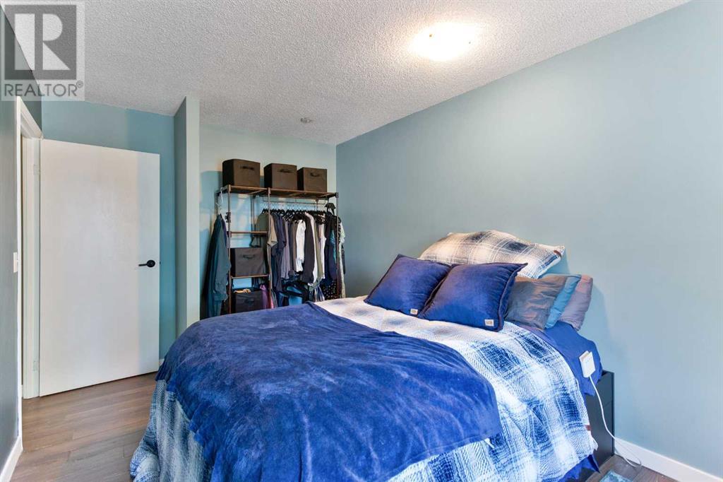 Single Family House for Sale in   Dalton Drive NW Dalhousie Calgary 