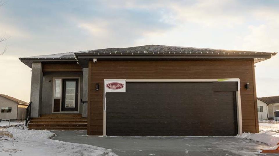 Photo 4 of 193 Zimmerman Drive, Winnipeg MB