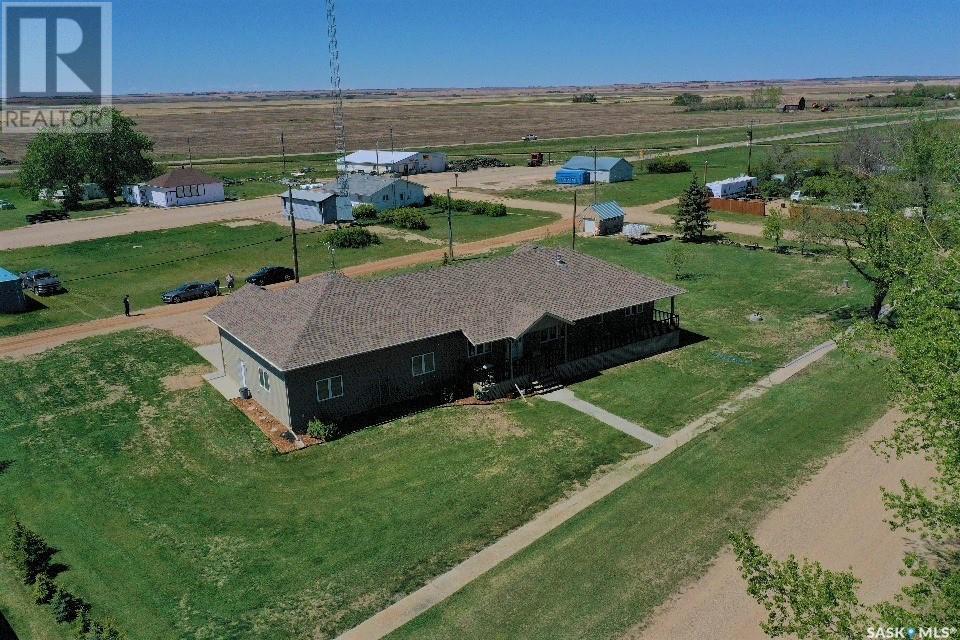 Photo 13 of 91 1st Street E, Coteau Rm No 255 SK