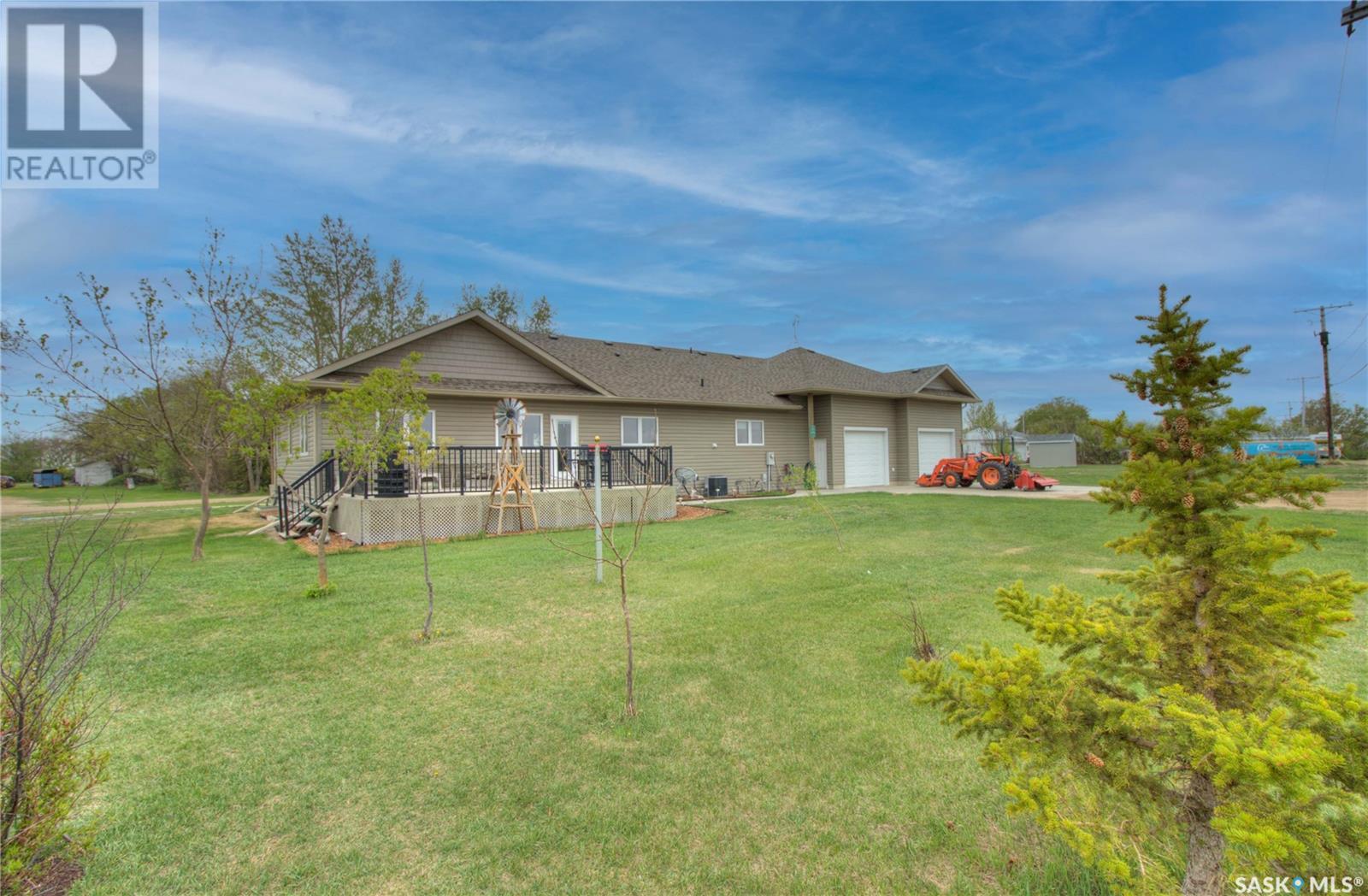Photo 37 of 91 1st Street E, Coteau Rm No 255 SK
