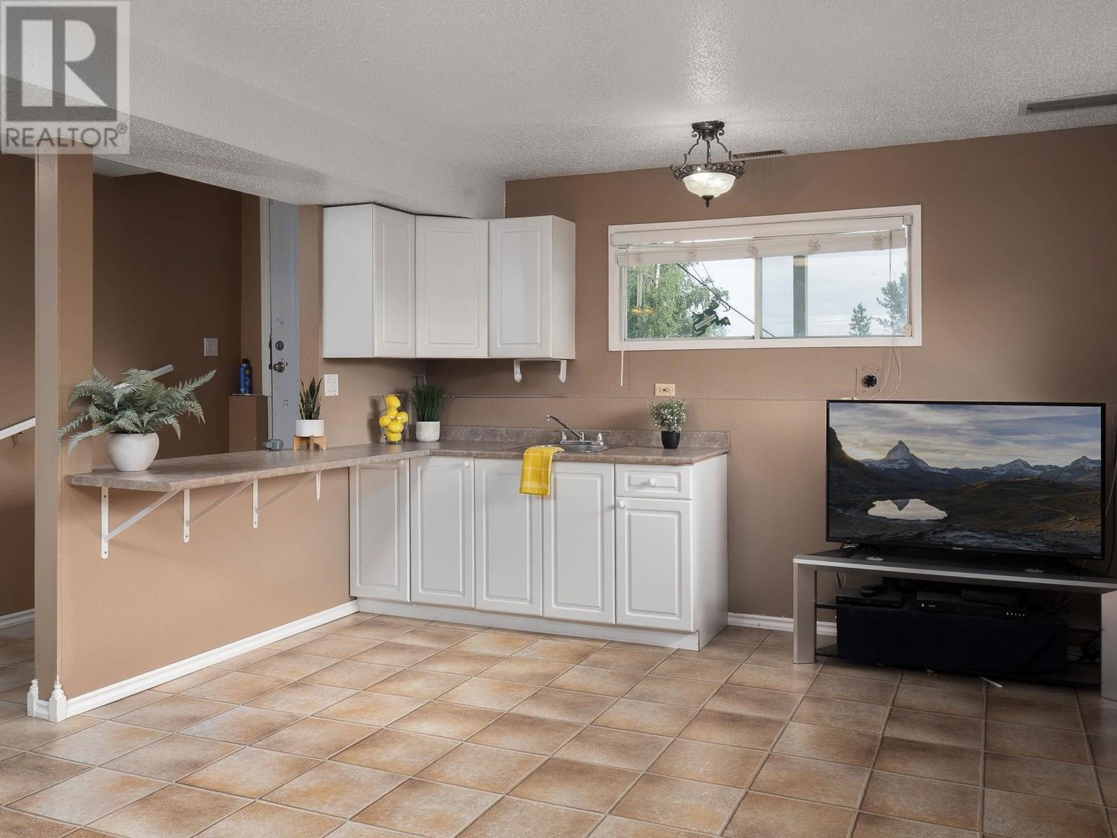 Photo 8 of 9340 Pooley Road, Prince George BC