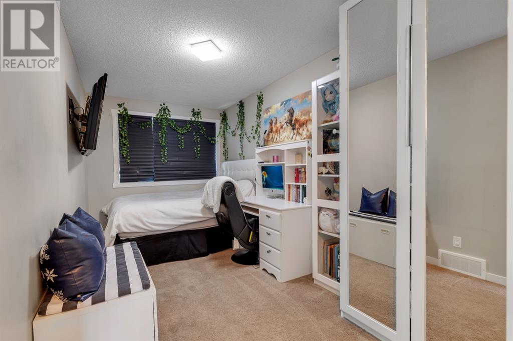 Single Family House for Sale in   Sherwood Square NW Sherwood Calgary 