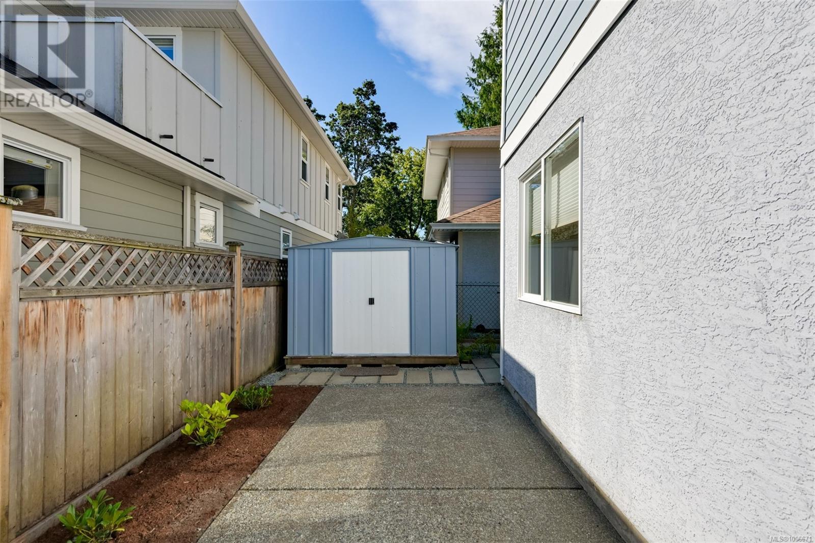  9661 Seventh Street, Sidney