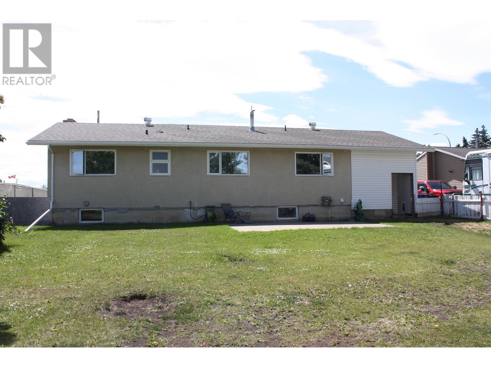 Photo 24 of 9128 108 Avenue, Fort St John BC