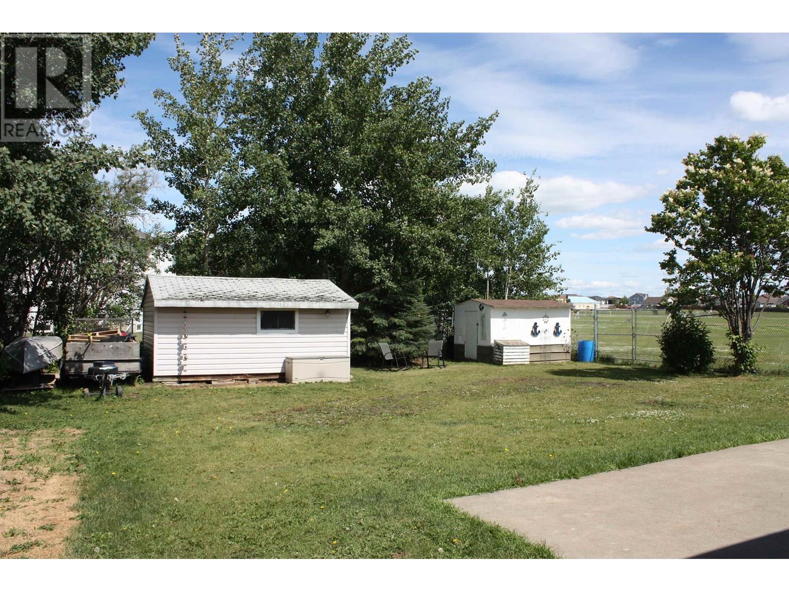 Photo 25 of 9128 108 Avenue, Fort St John BC