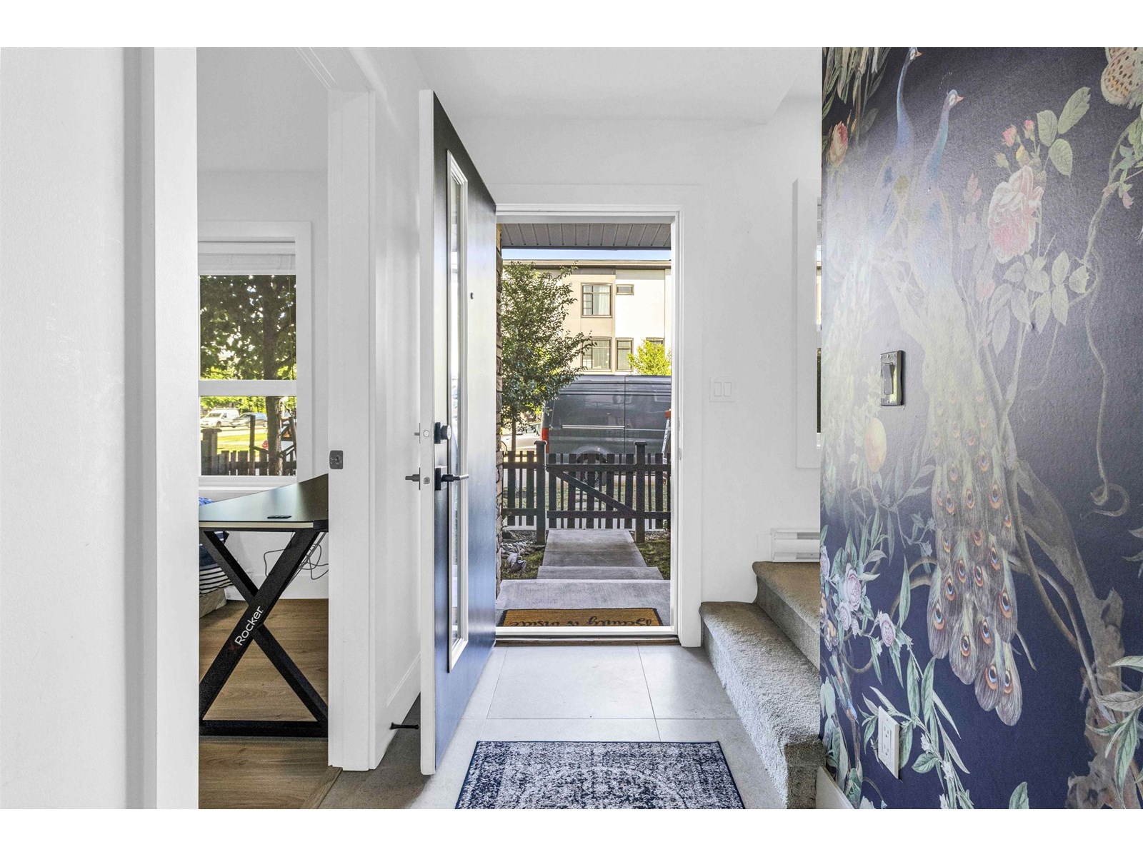 Photo 10 of 37 19255 Aloha Drive, Surrey BC