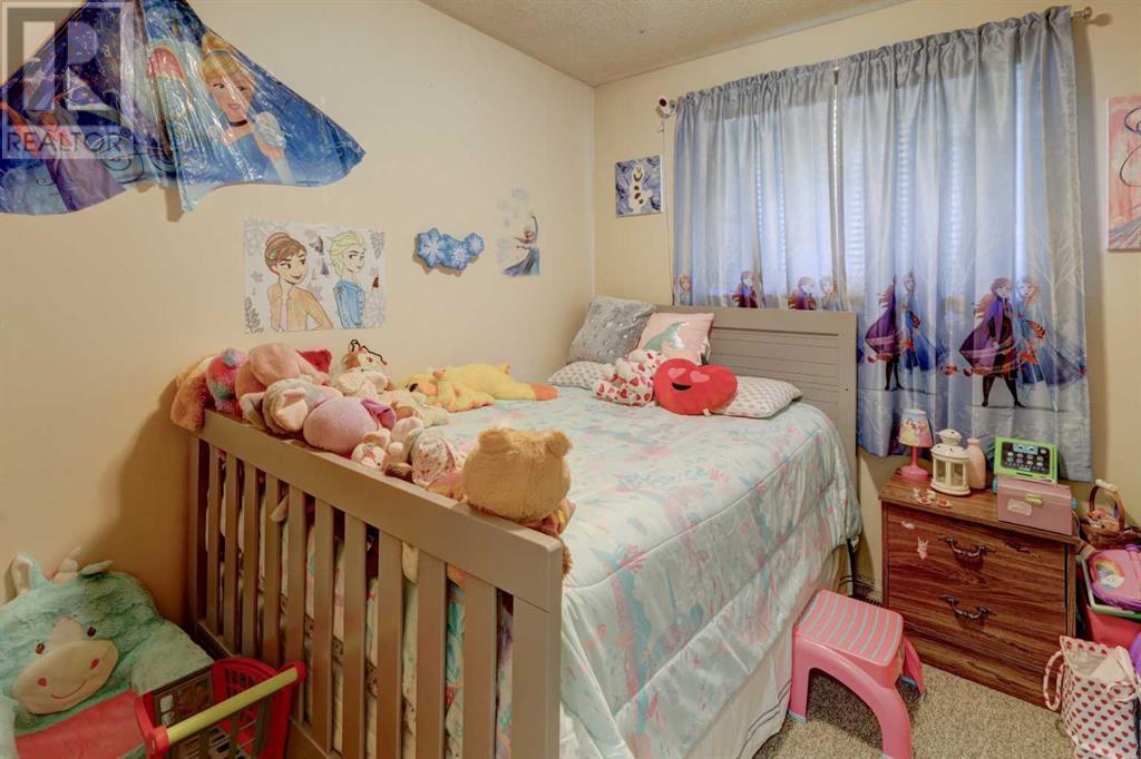 Single Family House Bungalow for Sale in  Huntchester Crescent NE Huntington Hills Calgary 
