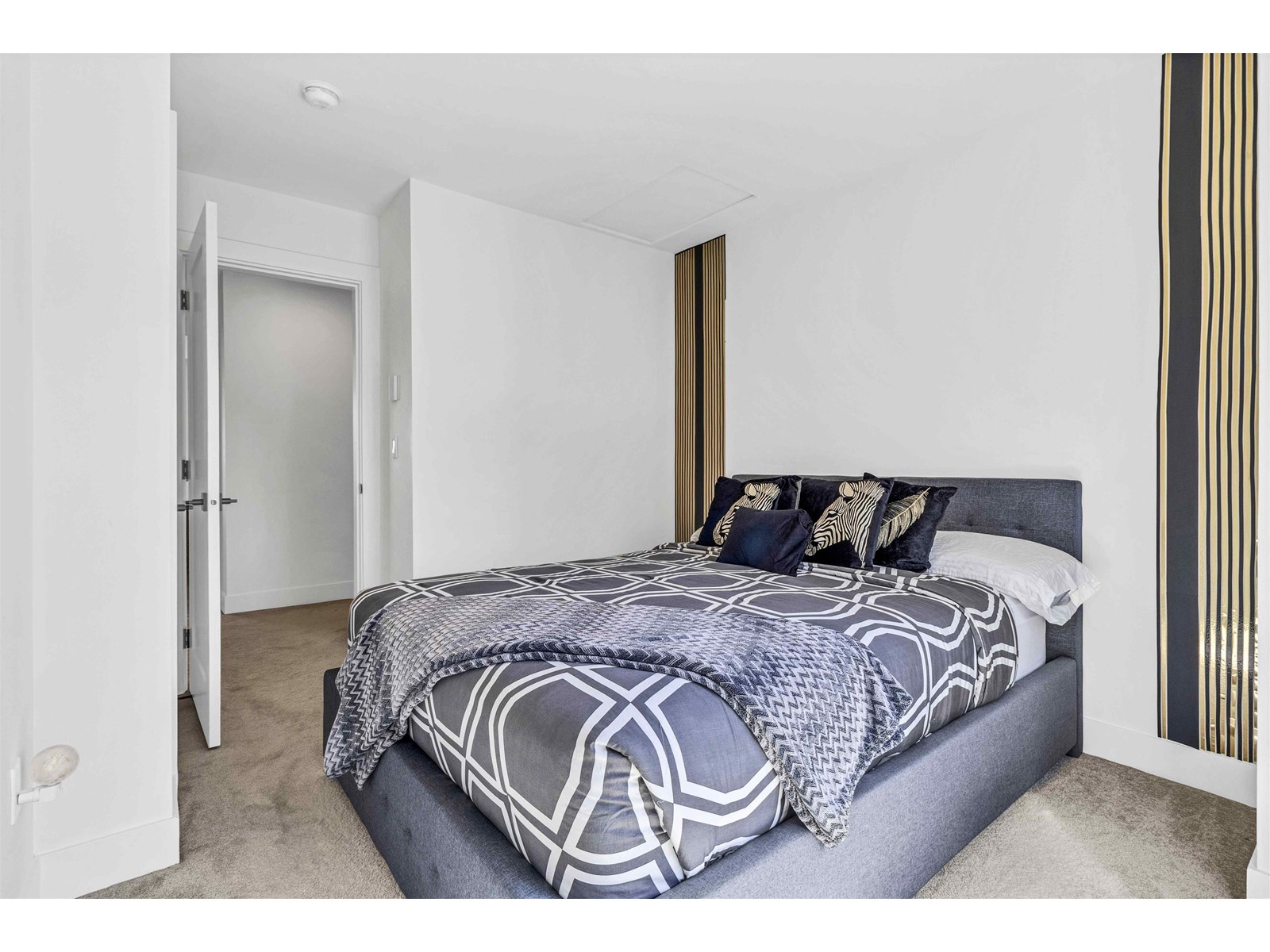 Photo 16 of 37 19255 Aloha Drive, Surrey BC