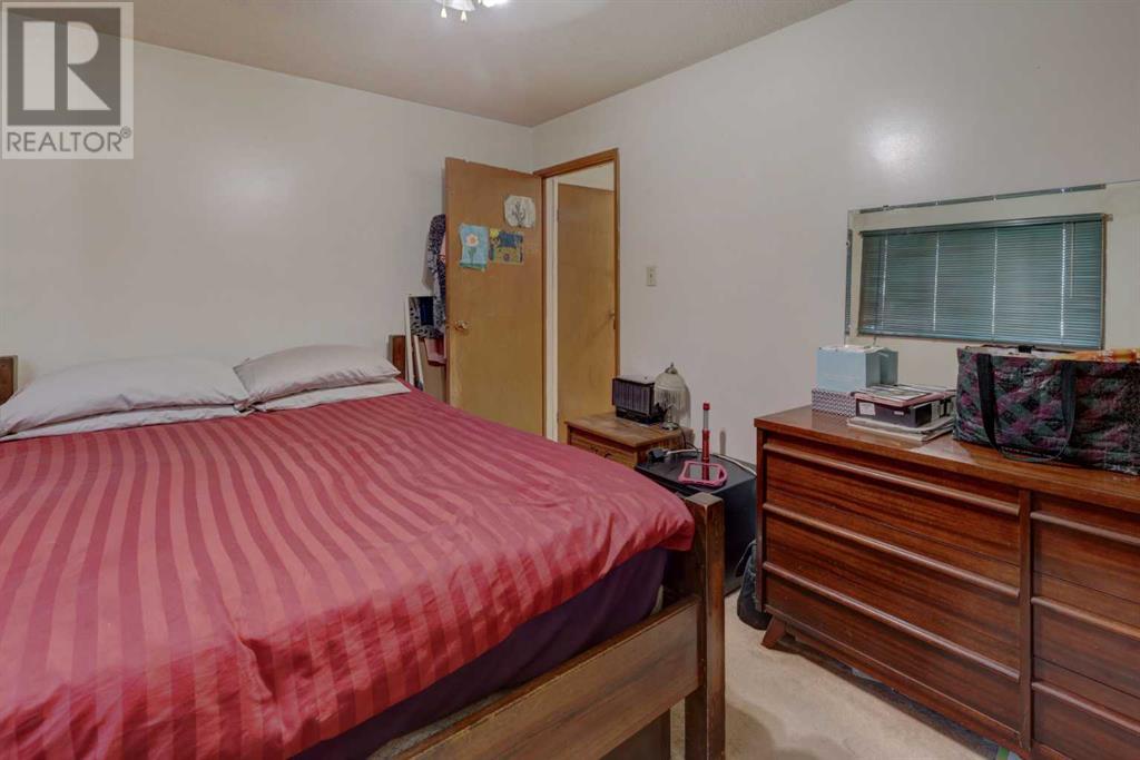 Single Family House Bungalow for Sale in  Huntchester Crescent NE Huntington Hills Calgary 