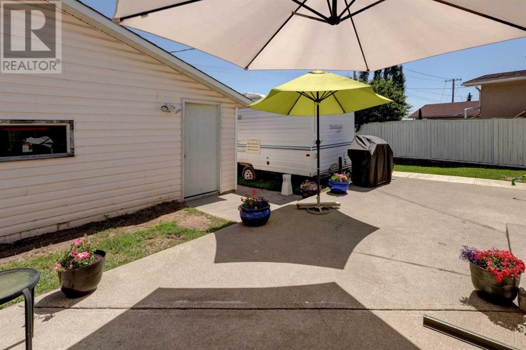 Single Family House Bungalow for Sale in  Huntchester Crescent NE Huntington Hills Calgary 