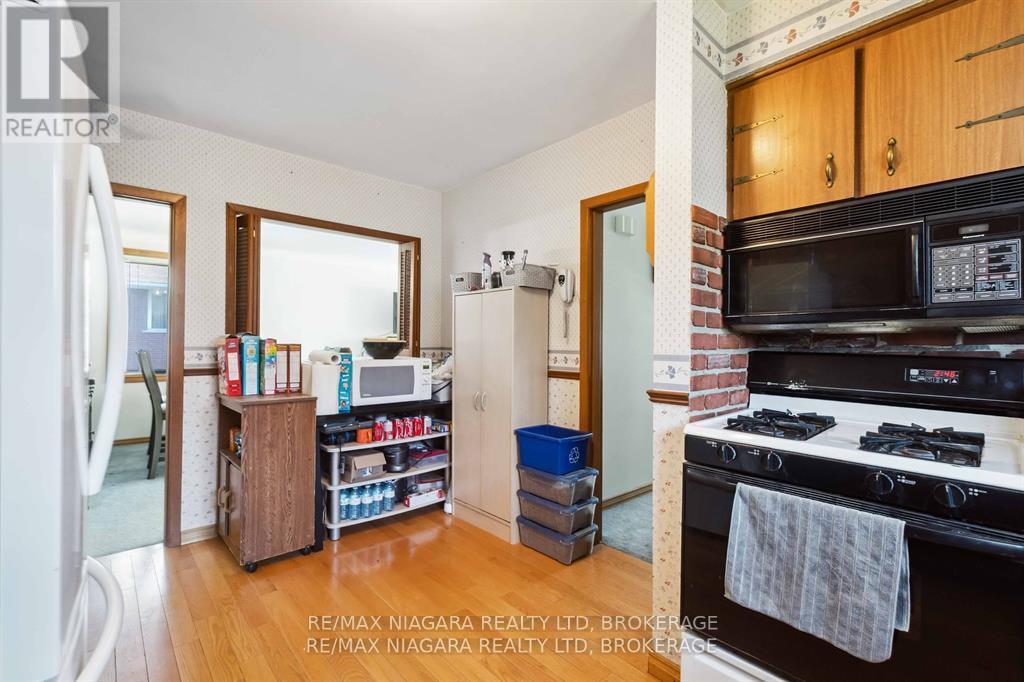 Photo 26 of 6579 Crawford Street, Niagara Falls ON