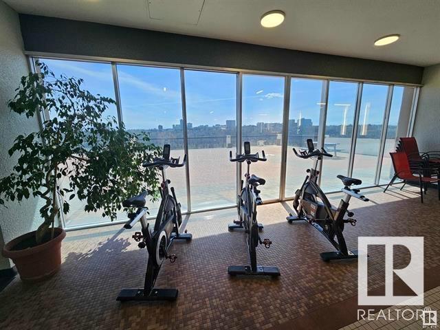 Photo 9 of 907 11307 99 Av Nw, Edmonton AB