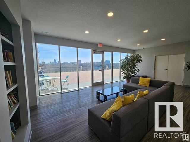 Photo 15 of 907 11307 99 Av Nw, Edmonton AB