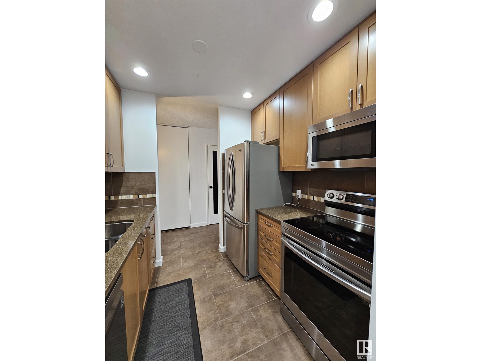 Photo 24 of 907 11307 99 Av Nw, Edmonton AB