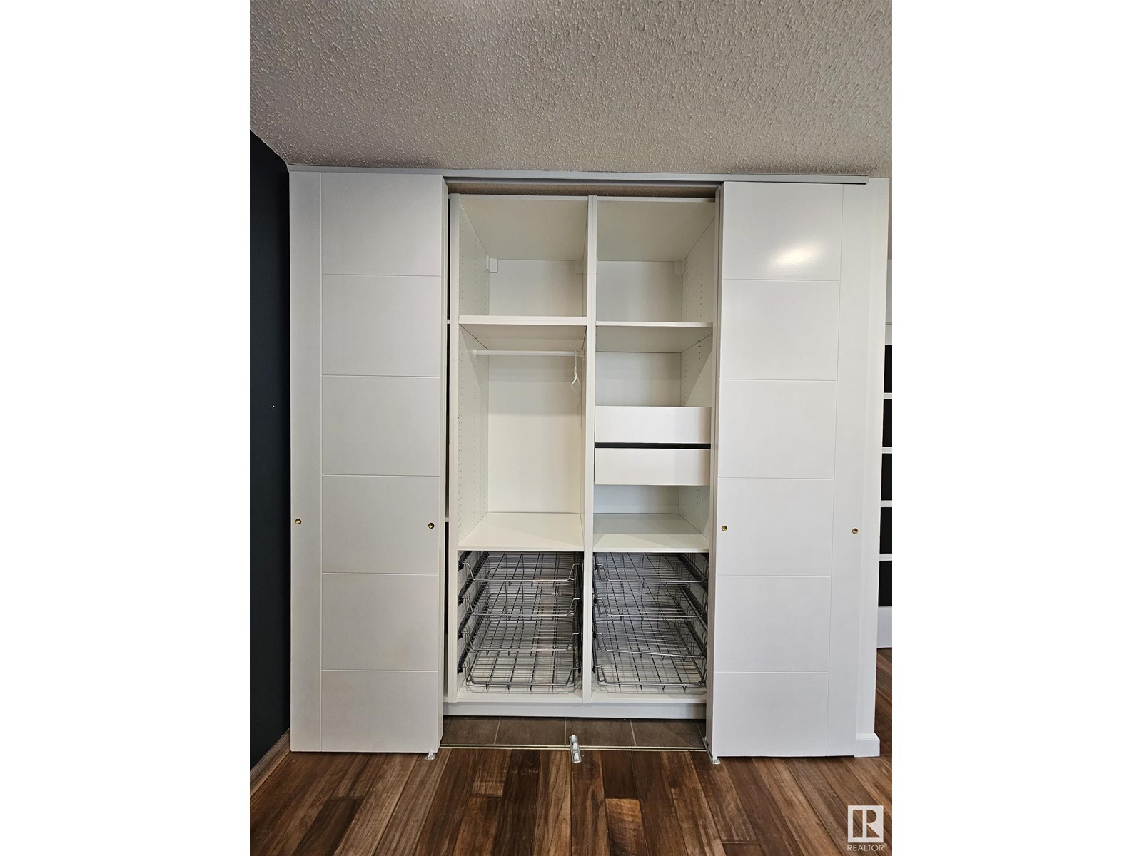 Photo 44 of 907 11307 99 Av Nw, Edmonton AB