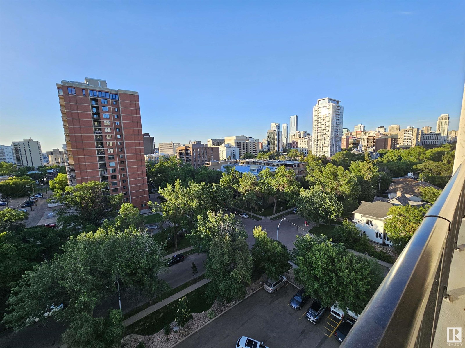 Photo 4 of 907 11307 99 Av Nw, Edmonton AB