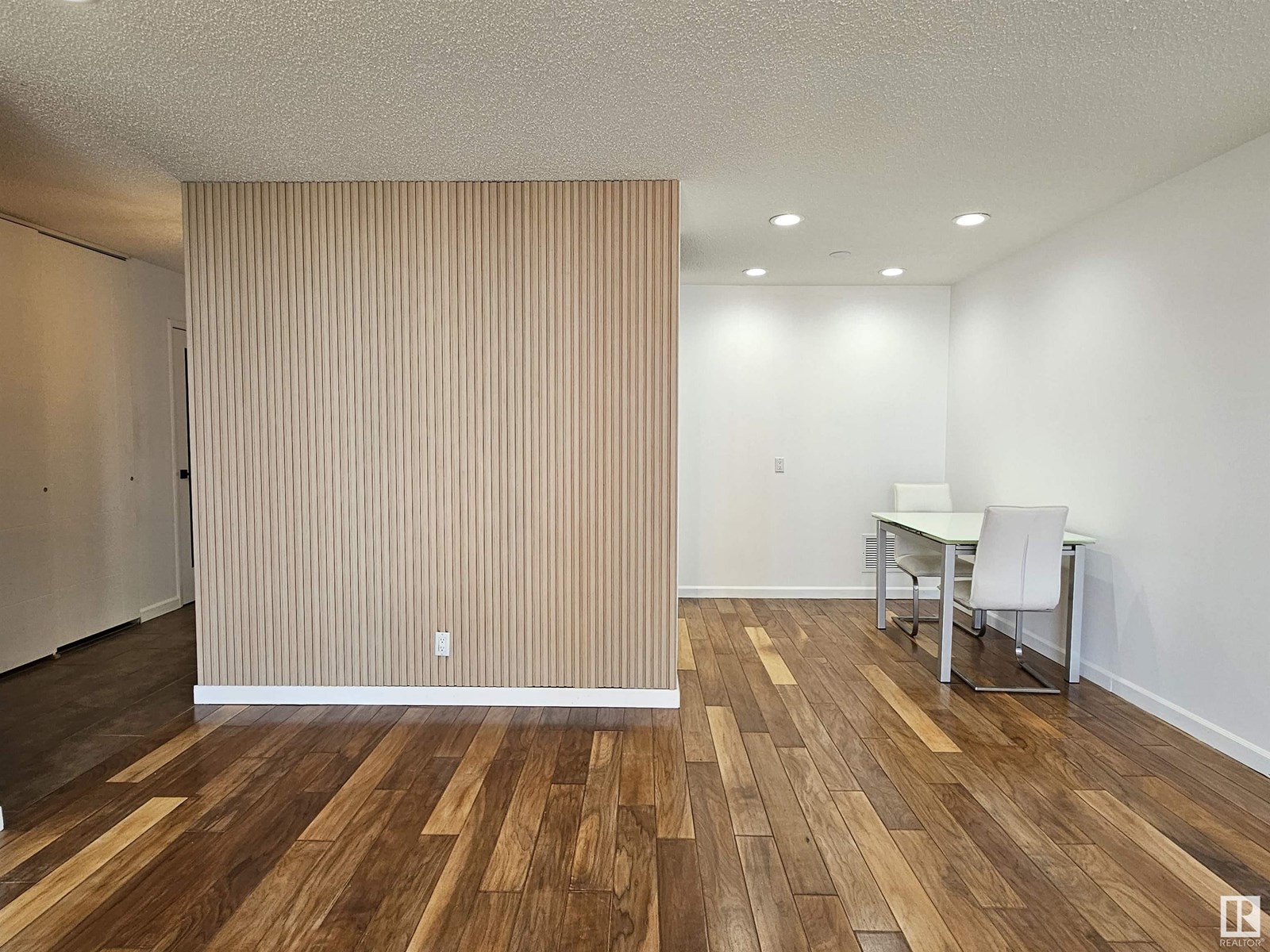 Photo 23 of 907 11307 99 Av Nw, Edmonton AB