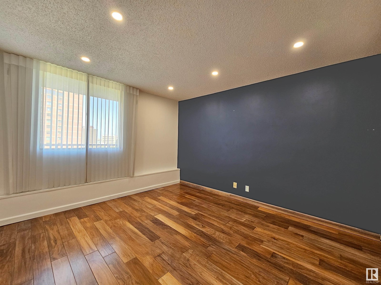 Photo 27 of 907 11307 99 Av Nw, Edmonton AB