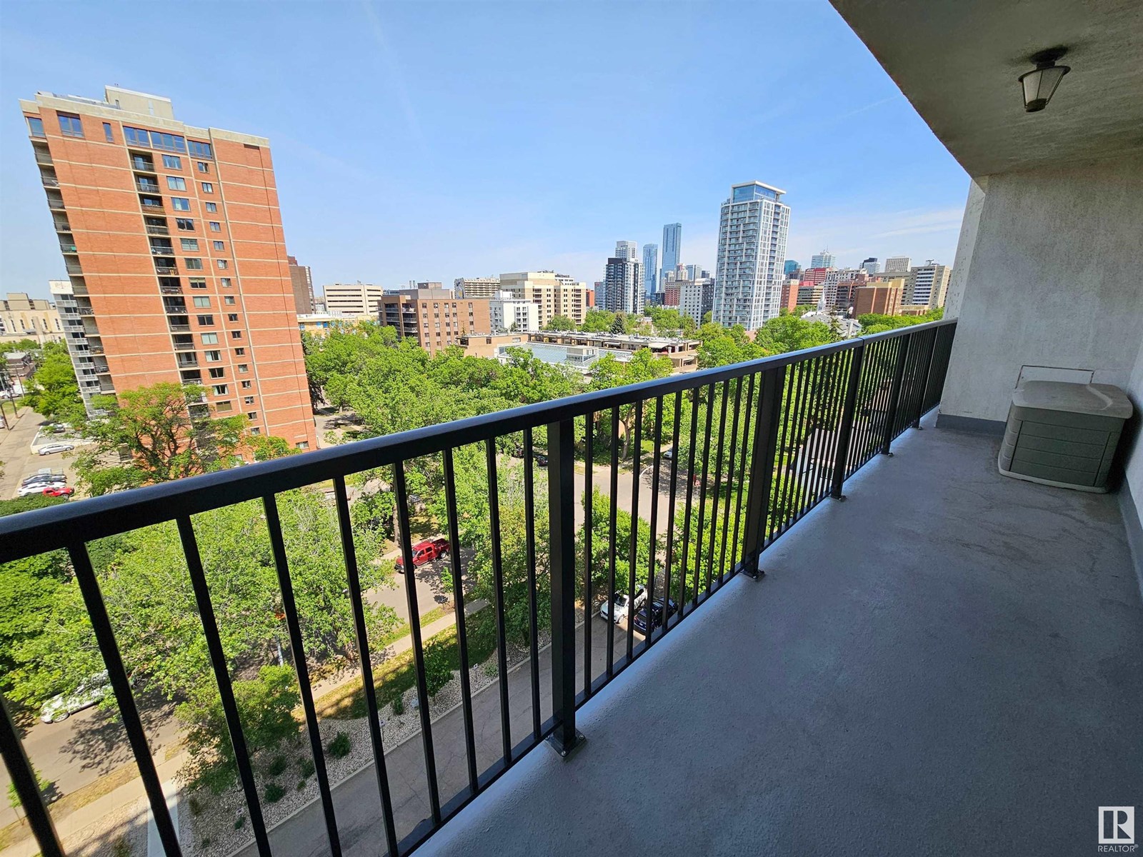 Photo 37 of 907 11307 99 Av Nw, Edmonton AB