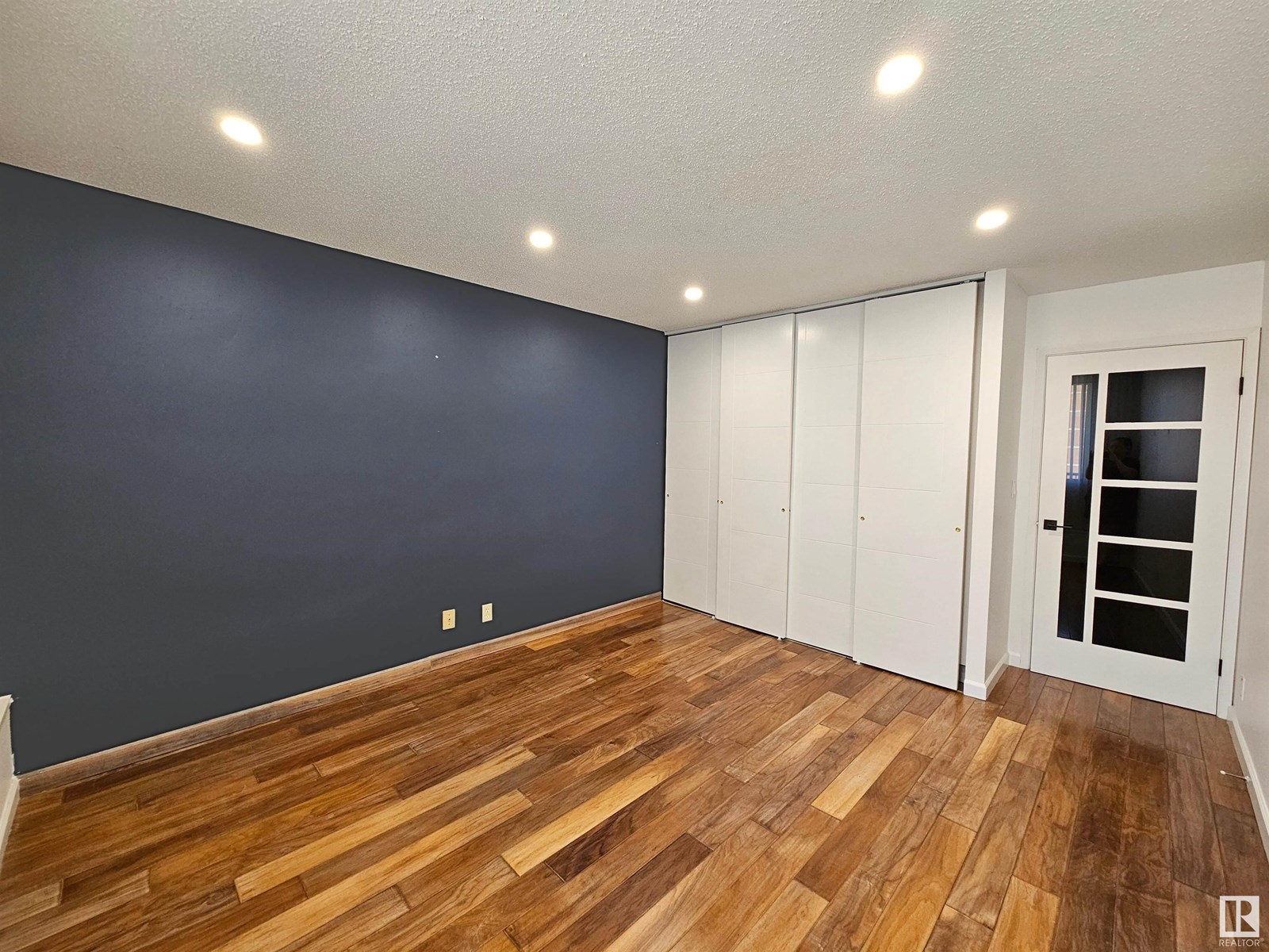 Photo 40 of 907 11307 99 Av Nw, Edmonton AB