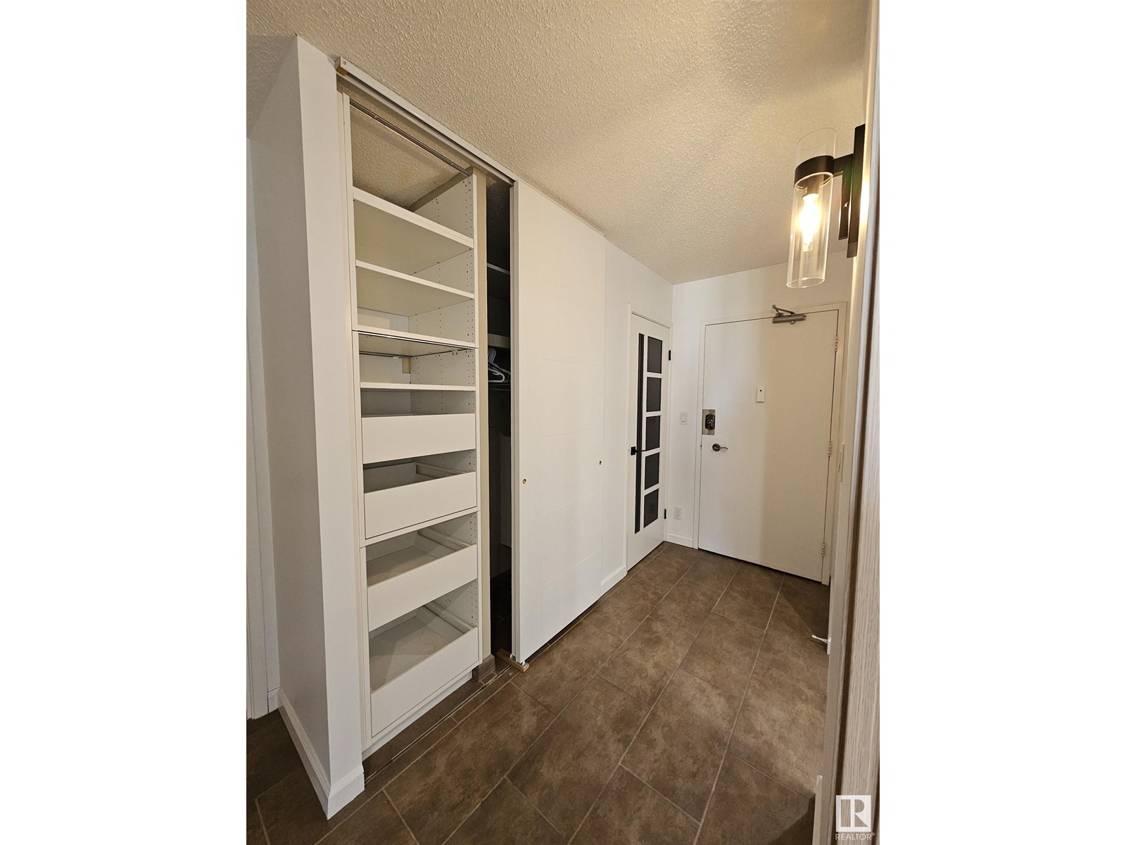 Photo 36 of 907 11307 99 Av Nw, Edmonton AB