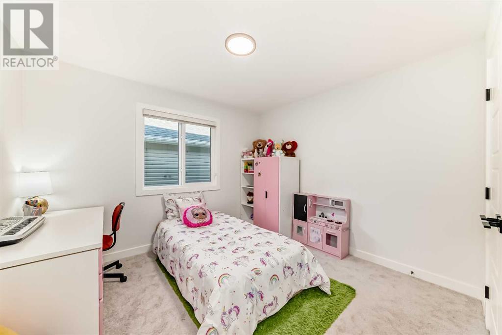 Single Family House for Sale in  Ambleside Crescent NW Moraine Calgary 