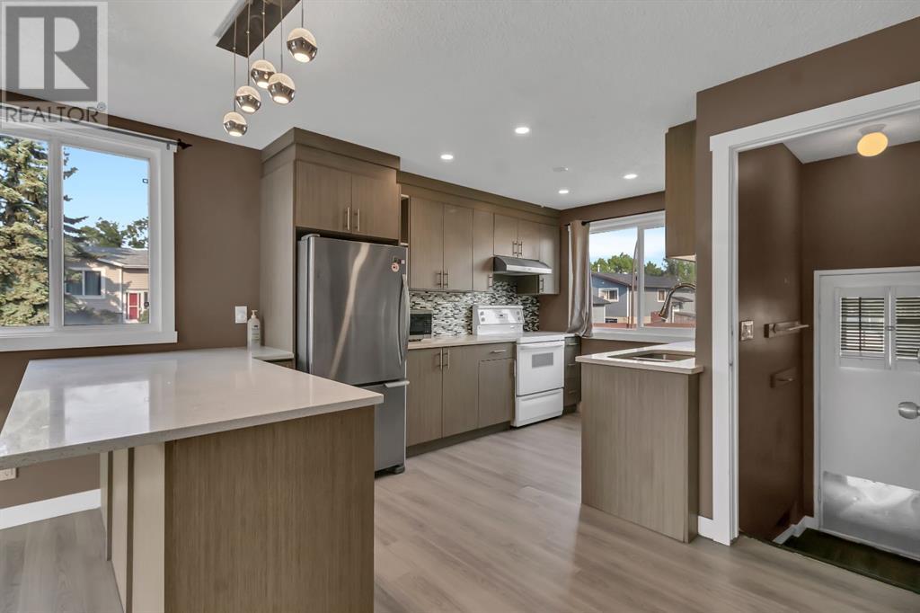Single Family House Bungalow for Sale in  Castledale Way NE Castleridge Calgary 