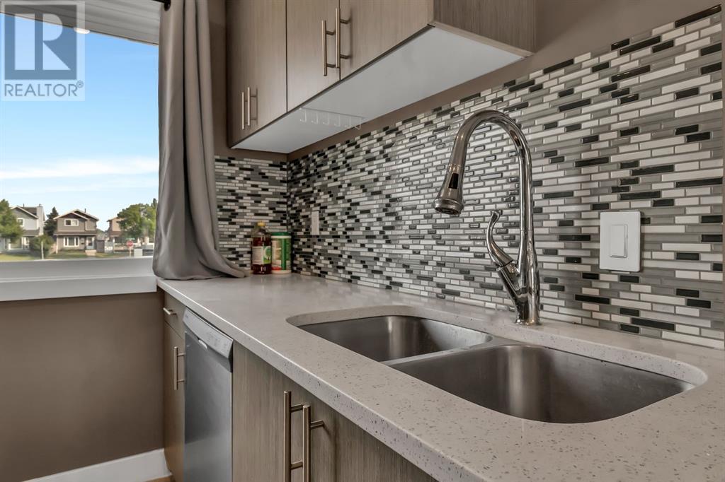 Single Family House Bungalow for Sale in  Castledale Way NE Castleridge Calgary 