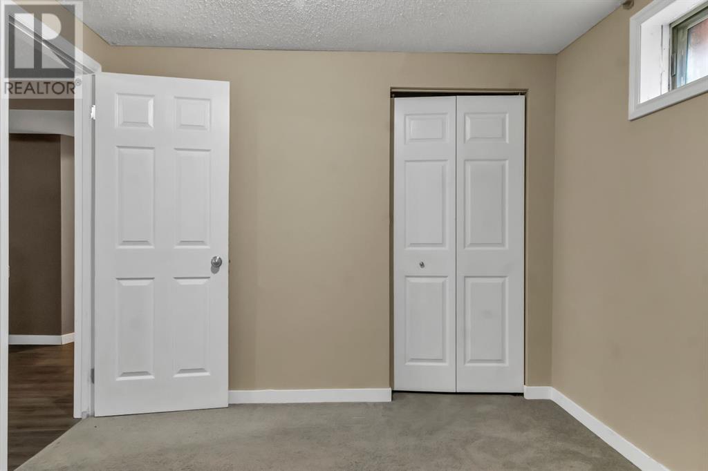 Single Family House Bungalow for Sale in  Castledale Way NE Castleridge Calgary 