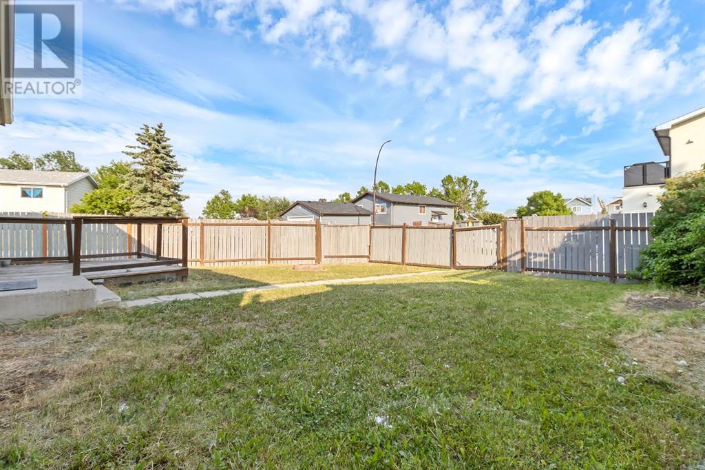 Single Family House Bungalow for Sale in  Castledale Way NE Castleridge Calgary 