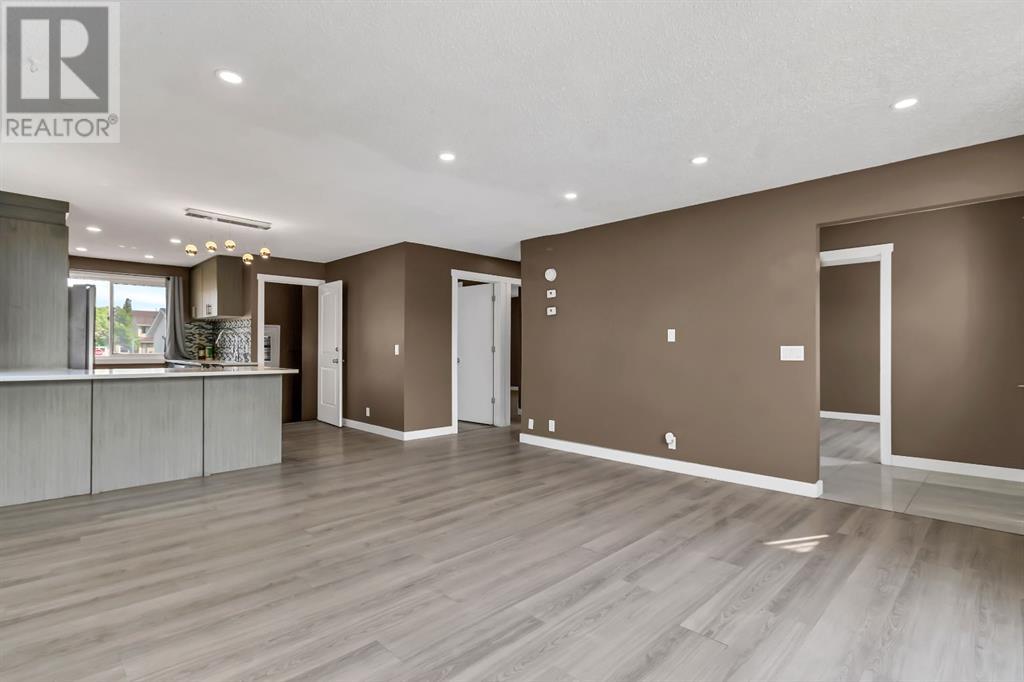 7 Castledale Way NE, Calgary, Alberta