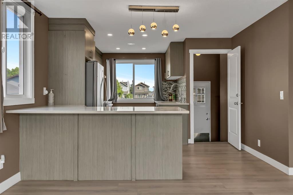 Single Family House Bungalow for Sale in  Castledale Way NE Castleridge Calgary 