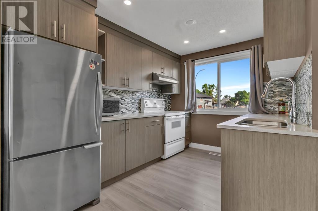 Single Family House Bungalow for Sale in  Castledale Way NE Castleridge Calgary 
