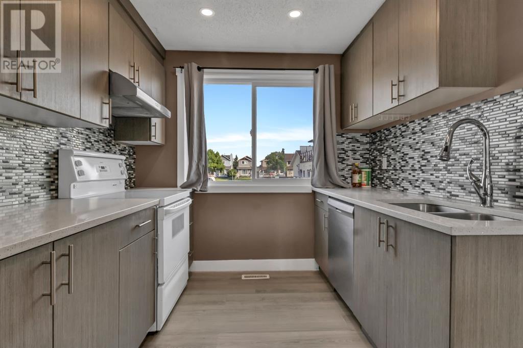 Single Family House Bungalow for Sale in  Castledale Way NE Castleridge Calgary 
