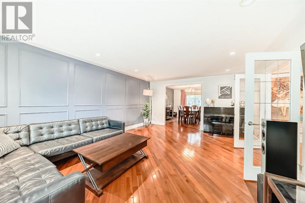 Single Family House for Sale in  Valhalla Crescent NW Varsity Calgary 