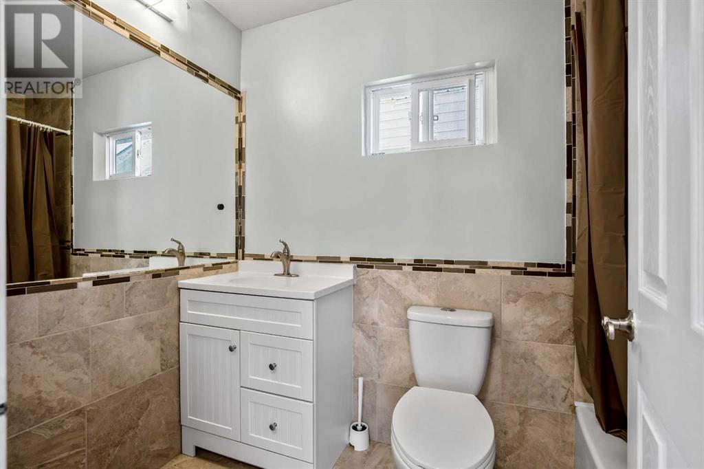 Single Family House for Sale in  Woodglen Crescent SW Woodbine Calgary 