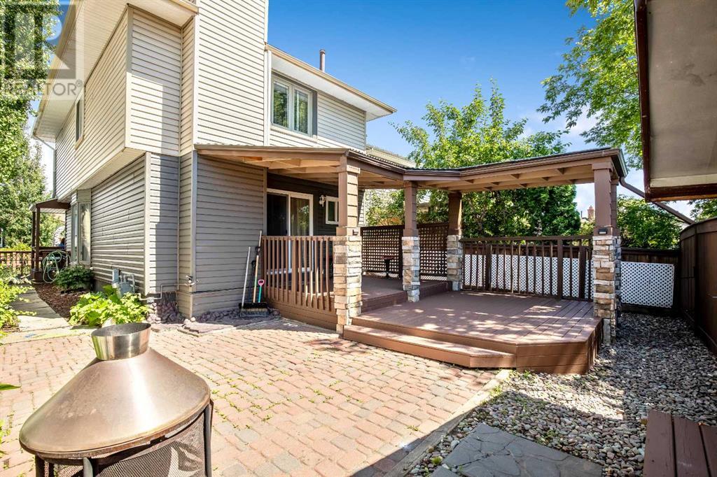 Single Family House for Sale in  Woodglen Crescent SW Woodbine Calgary 