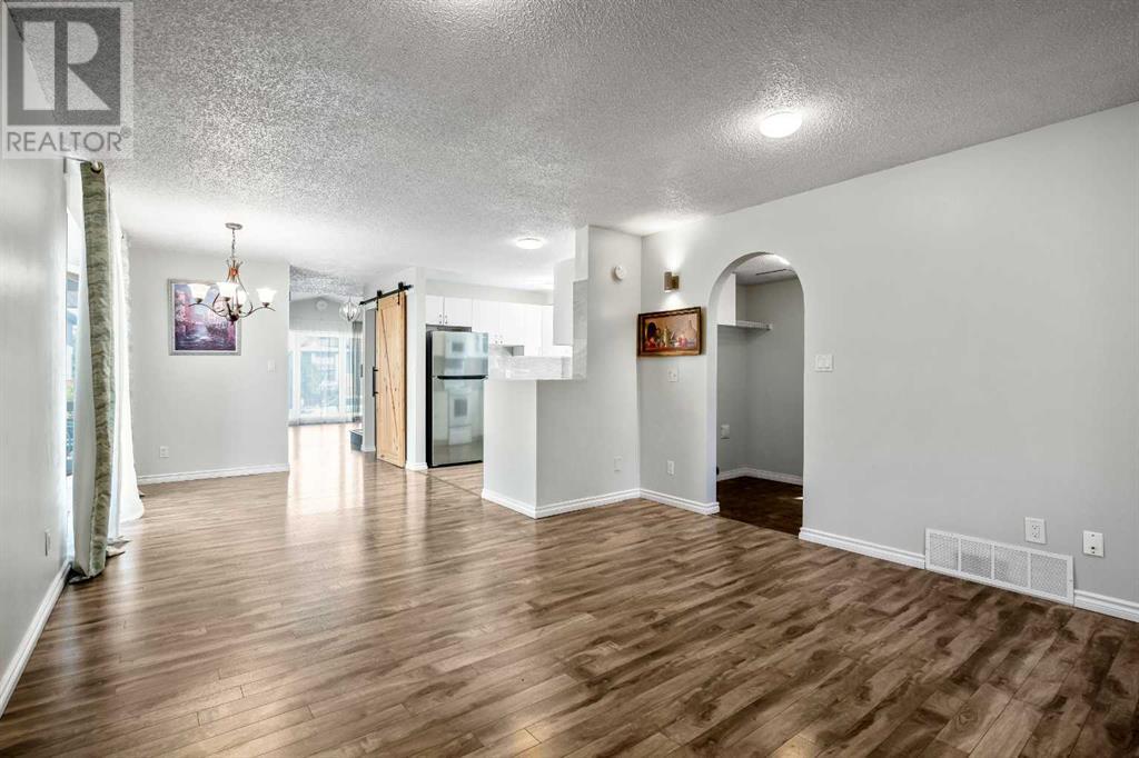 Single Family House for Sale in  Woodglen Crescent SW Woodbine Calgary 