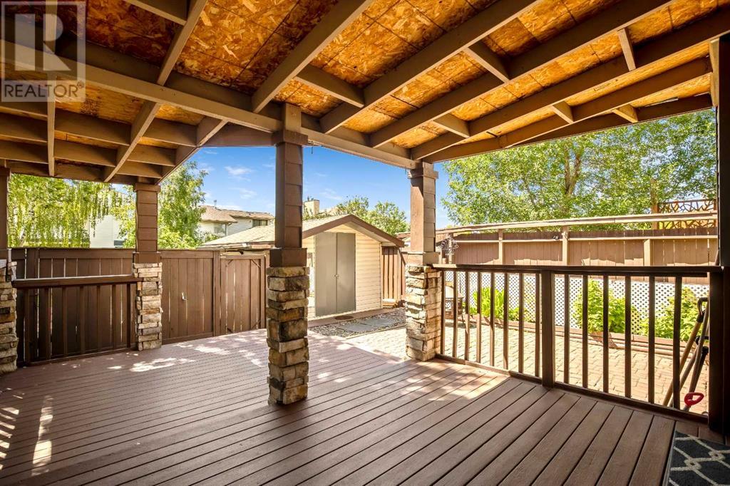 Single Family House for Sale in  Woodglen Crescent SW Woodbine Calgary 