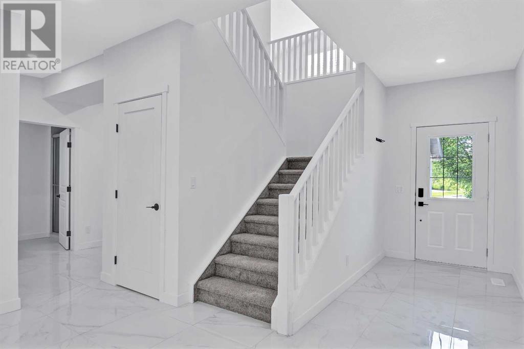 Single Family House for Sale in  Aspen Hills Court SW Aspen Woods Calgary 